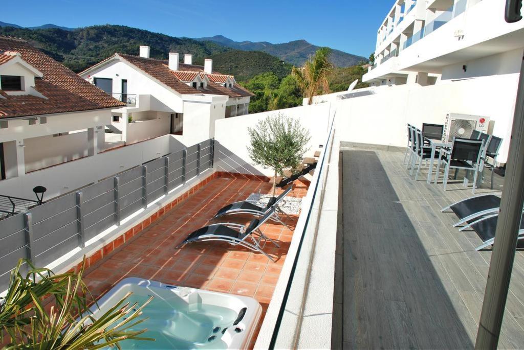 Luxurious In Beautiful Settings Appartement Estepona